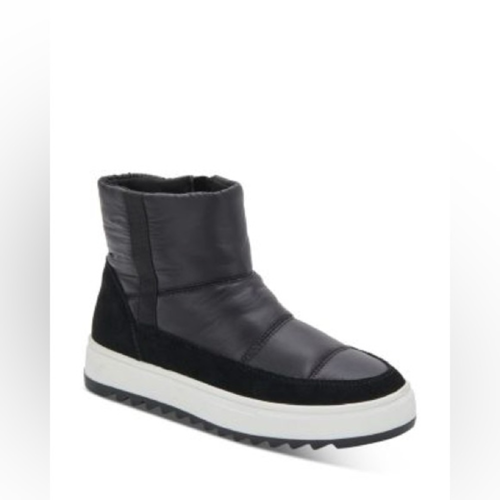 Blondo Black Ankle Boots